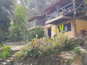 Casa à venda em Samambaia, Petrópolis - RJ