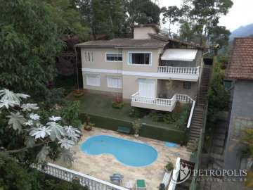 Casa à venda em Itaipava, Petrópolis - RJ