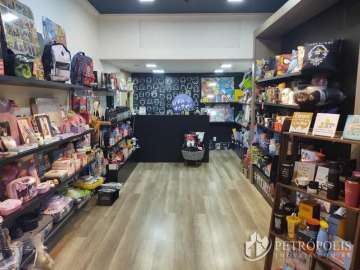 Imóvel Comercial à venda em Centro, Petrópolis - RJ