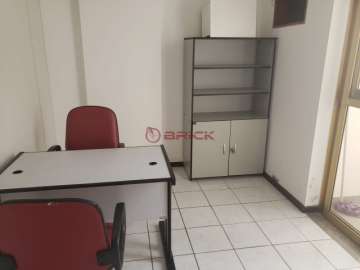 Sala à venda em Várzea, Teresópolis - RJ