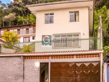 Casa à venda em Bingen, Petrópolis - RJ