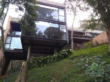 Casa à venda em Itaipava, Petrópolis - RJ