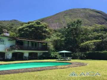 Casa à venda em Araras, Petrópolis - RJ