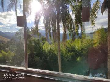 Casa à venda em Samambaia, Petrópolis - RJ