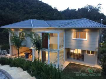 Casa à venda em Independência, Petrópolis - RJ