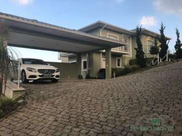 Casa à venda em Mosela, Petrópolis - RJ