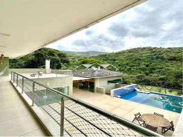 Casa à venda em Itaipava, Petrópolis - RJ