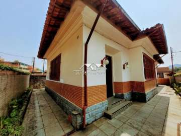 Casa à venda em Valparaíso, Petrópolis - RJ