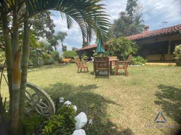 Casa à venda em Itaipava, Petrópolis - RJ