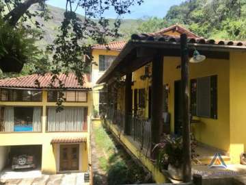 Casa à venda em Itaipava, Petrópolis - RJ