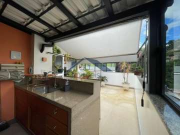 Cobertura à venda em Retiro, Petrópolis - RJ