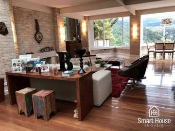 Casa à venda em Itaipava, Petrópolis - RJ