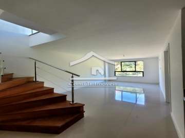 Cobertura à venda em Itaipava, Petrópolis - RJ