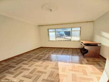 Apartamento à venda em Várzea, Teresópolis - RJ