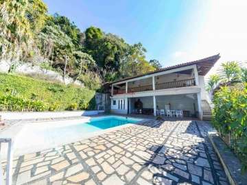 Casa à venda em Santa Cecília, Teresópolis - RJ