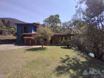 Casa à venda em Itaipava, Petrópolis - RJ