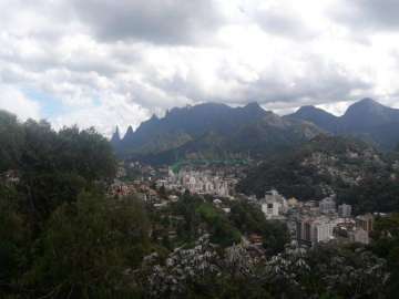 Terreno Residencial à venda em Artistas, Teresópolis - RJ