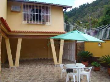 Casa à venda em Taumaturgo, Teresópolis - RJ