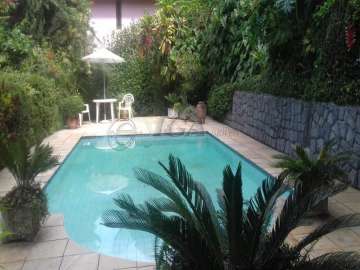 Casa à venda em Itaipava, Petrópolis - RJ