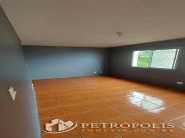 Apartamento à venda  em Quitandinha, Petrópolis - RJ
