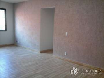 Apartamento à venda em Corrêas, Petrópolis - RJ