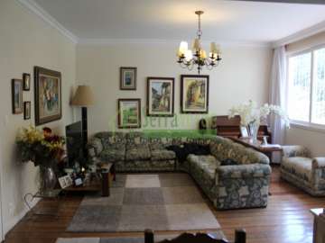 Casa à venda em Valparaíso, Petrópolis - RJ