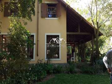 Casa à venda em Retiro, Petrópolis - RJ