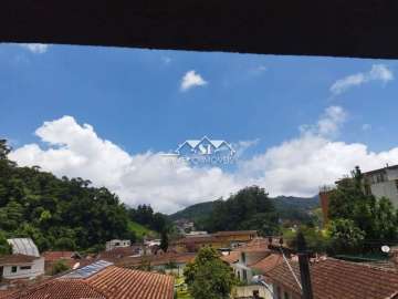Apartamento à venda em Valparaíso, Petrópolis - RJ