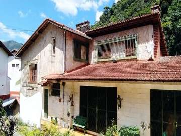 Casa à venda em Cascata dos Amores, Teresópolis - RJ