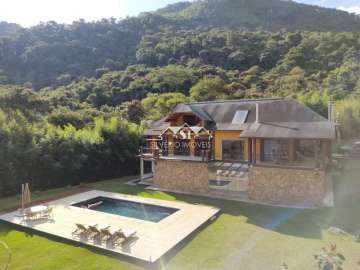 Casa à venda em Itaipava, Petrópolis - RJ