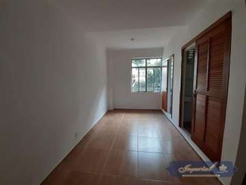 Apartamento à venda em Centro, Petrópolis - RJ