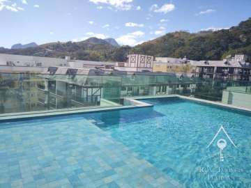 Cobertura à venda em Itaipava, Petrópolis - RJ