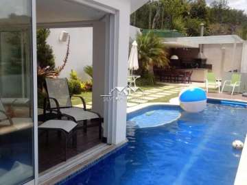 Casa à venda em Itaipava, Petrópolis - RJ