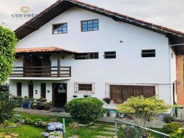 Casa à venda em Cascatinha, Nova Friburgo - RJ