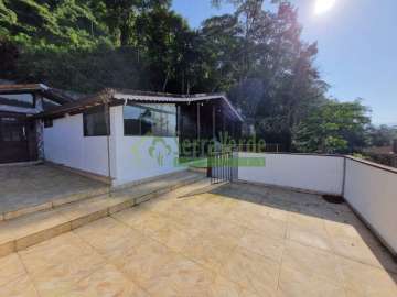 Casa à venda em Valparaíso, Petrópolis - RJ