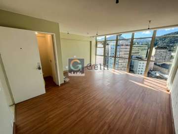Sala à venda em Centro, Petrópolis - RJ