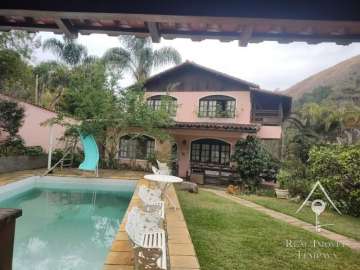 Casa à venda em Araras, Petrópolis - RJ