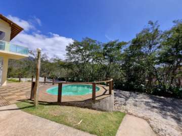 Casa à venda em Itaipava, Petrópolis - RJ