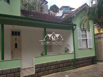Casa à venda em Centro, São José do Vale do Rio Preto - RJ