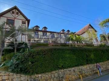 Apartamento à venda em Quarteirão Ingelheim, Petrópolis - RJ