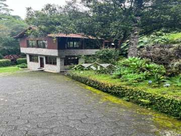 Apartamento à venda em Bonsucesso, Petrópolis - RJ