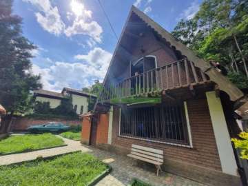 Casa à venda em Itaipava, Petrópolis - RJ