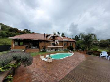 Casa à venda em Itaipava, Petrópolis - RJ