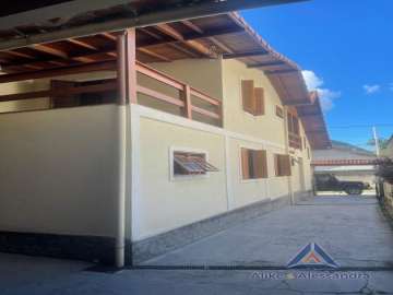 Casa à venda em Cascatinha, Petrópolis - RJ