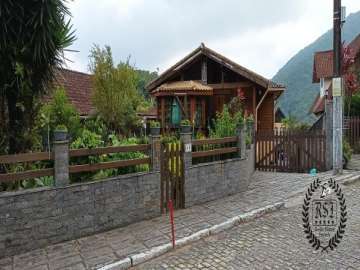 Casa à venda  em Quitandinha, Petrópolis - RJ