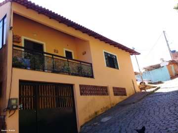 Casa à venda em São Pedro, Teresópolis - RJ