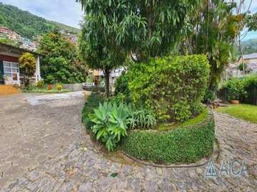 Casa à venda em Cascatinha, Petrópolis - RJ