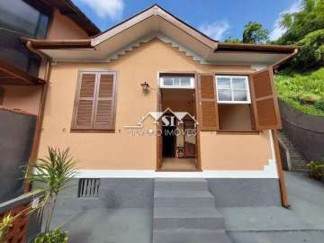 Casa à venda em Vila Militar, Petrópolis - RJ