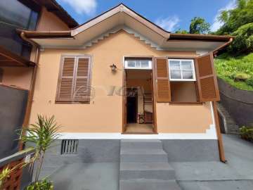 Casa à venda em Vila Militar, Petrópolis - RJ