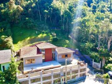 Casa à venda em Itaipava, Petrópolis - RJ